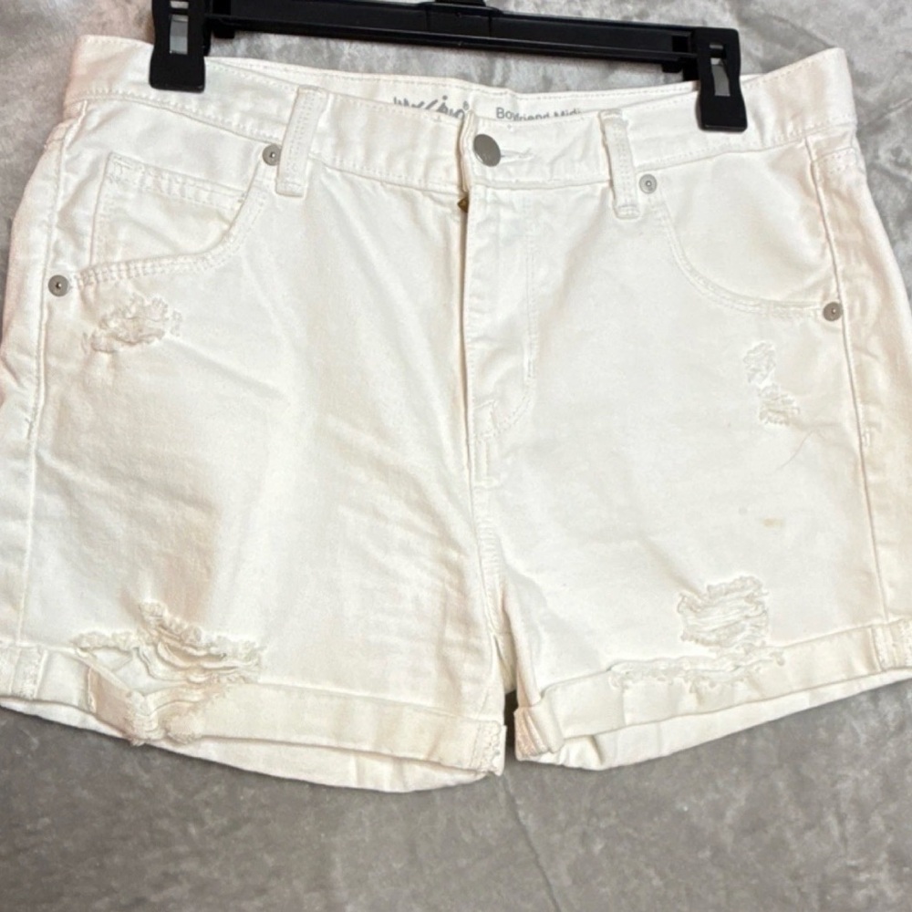 Women’s White Distressed Jean Shorts By Mossimo